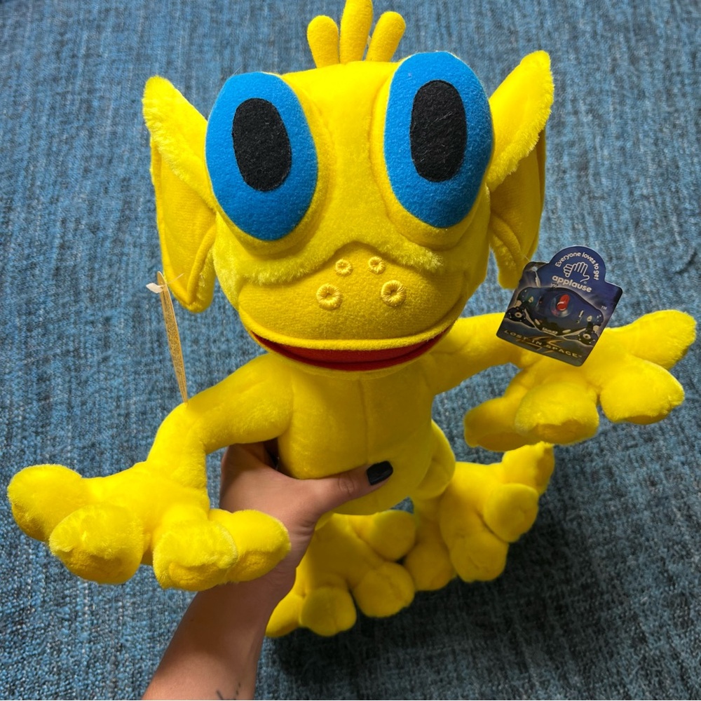 RARE Vintage 1998 Applause Lost in Space Alien Plush Blawp 17" Tall Yellow NWT
